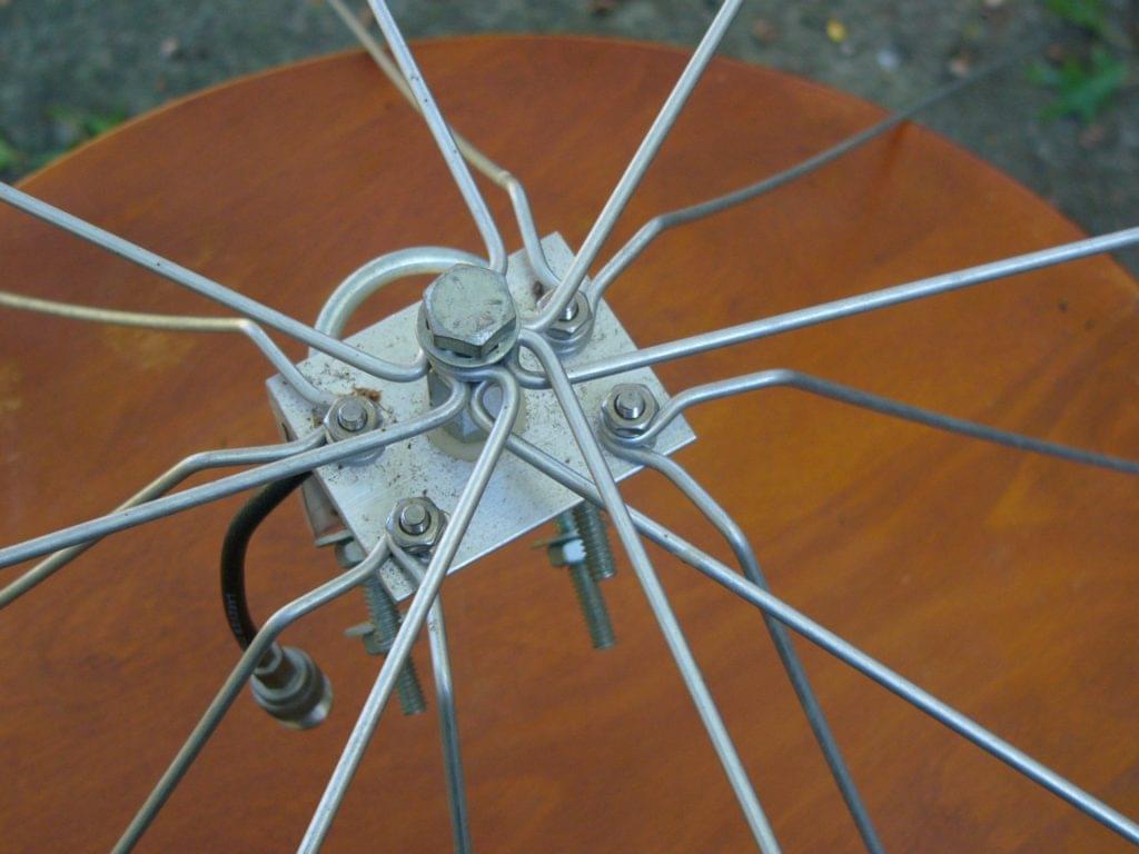 Discone Wideband Antenna with pole mount and coax connector Facebook
